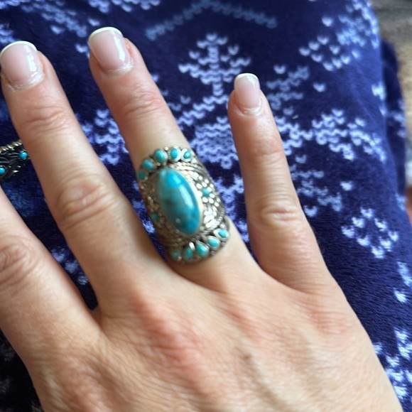 Turquoise and silver accessories. Rings and cuff. Just need some shine touch up. - Picture 2 of 4